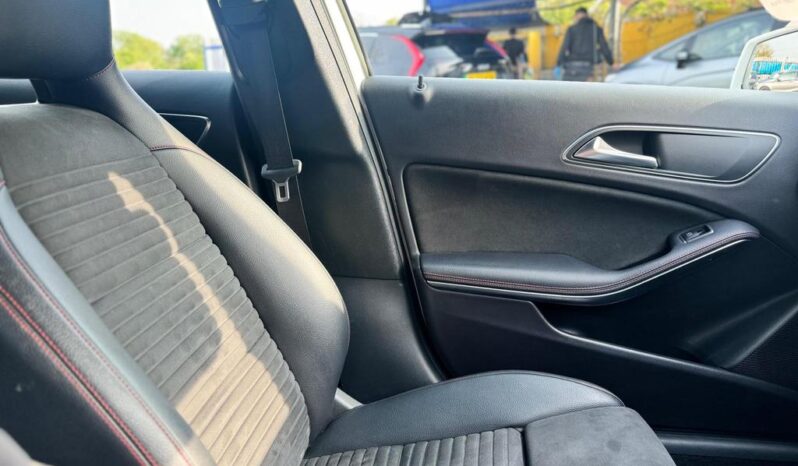 
								Mercedes-Benz A Class 1.6 A160 AMG Line Euro 6 (s/s) 5dr full									