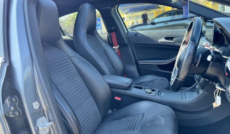 
								Mercedes-Benz A Class 2.0 A250 Engineered by AMG 7G-DCT 4MATIC Euro 6 (s/s) 5dr full									