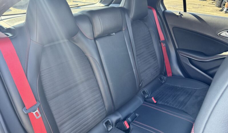 
								Mercedes-Benz A Class 2.0 A250 Engineered by AMG 7G-DCT 4MATIC Euro 6 (s/s) 5dr full									