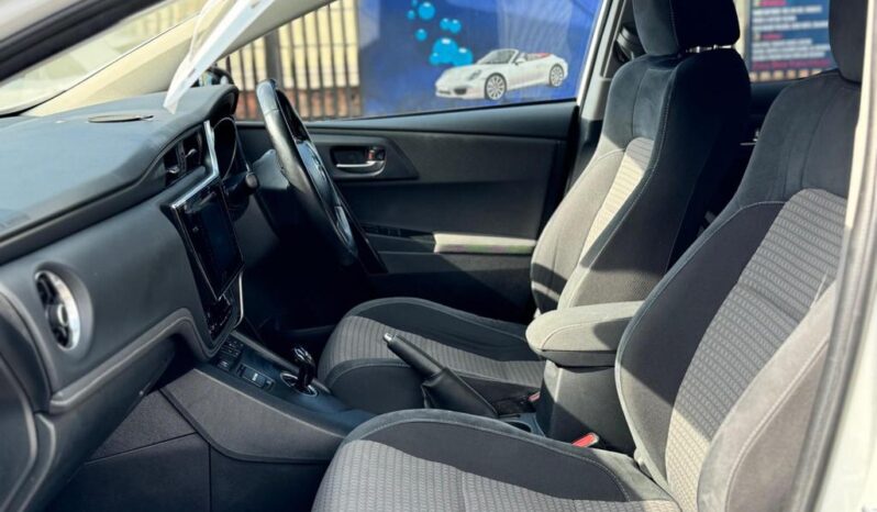 
								Toyota Auris 1.8 VVT-h Design CVT Euro 6 (s/s) 5dr (Safety Sense) full									